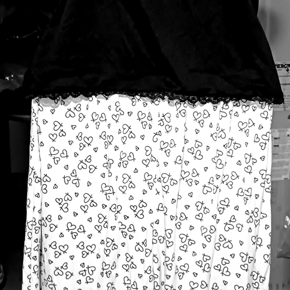 FINAL Price before donated. Fashion Bug Sleepwear B & W Hearts 2pc Pjs Sz M - Picture 7 of 15